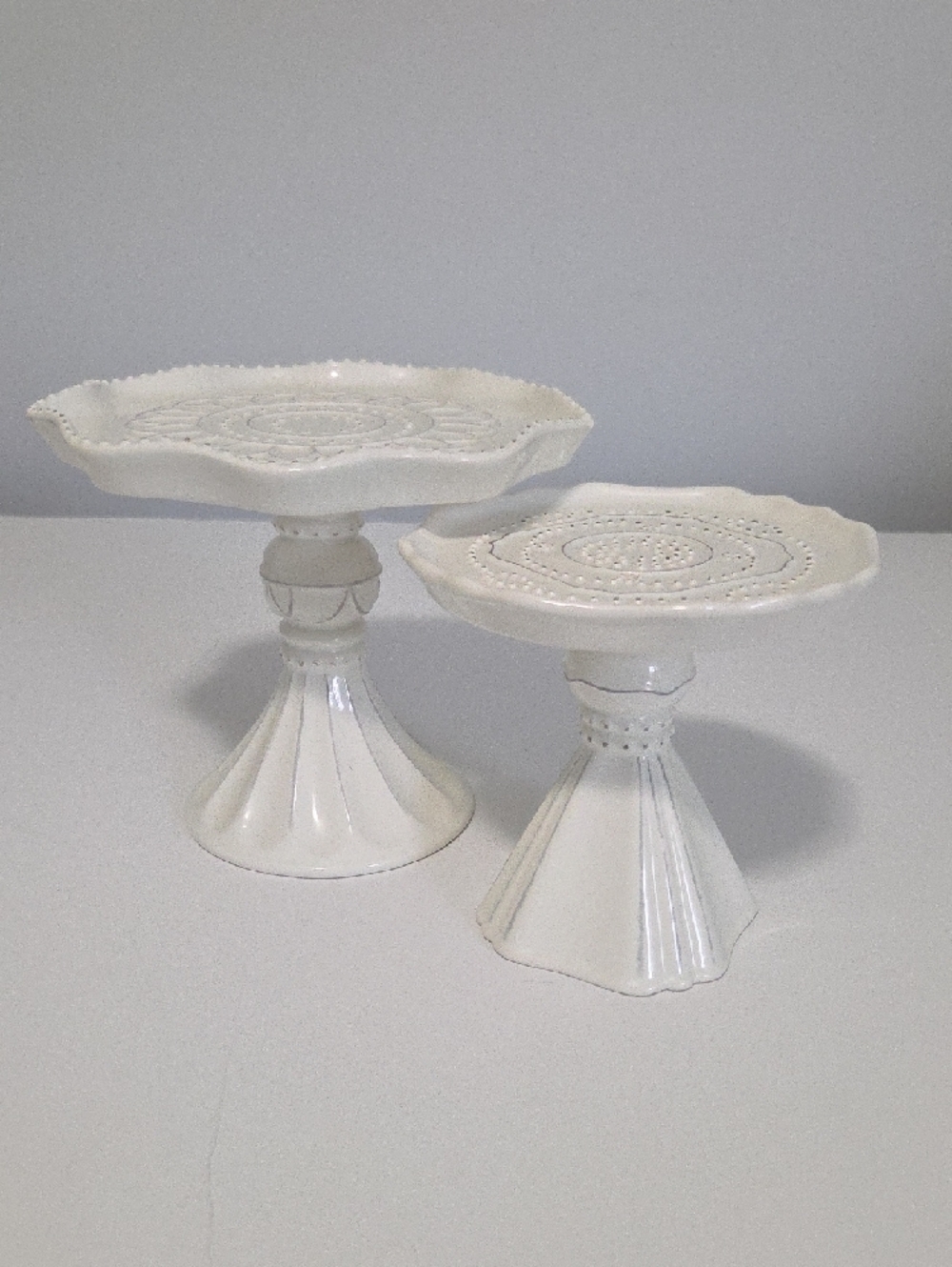 White Ceramic Small Pedestal Cake Stands - Set of 2 - Picture 3 of 7